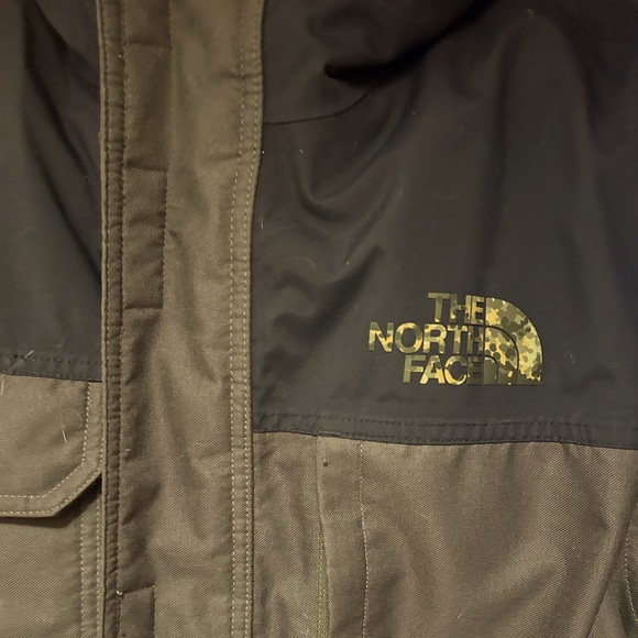The North Face Men’s McMurdo Parka - Picture 7 of 8